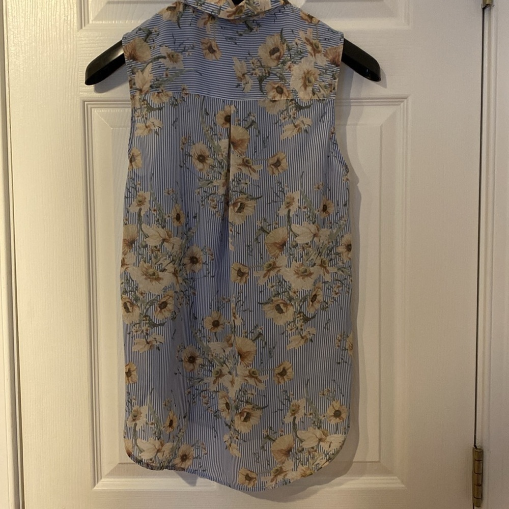 H&M Top - Picture 5 of 5